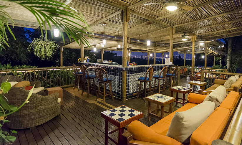 Bar Buho View Low 1