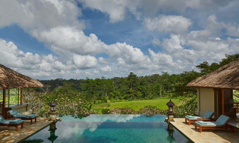 Suite with pool