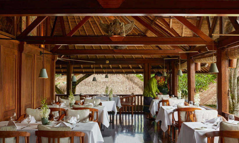 The restaurant 
