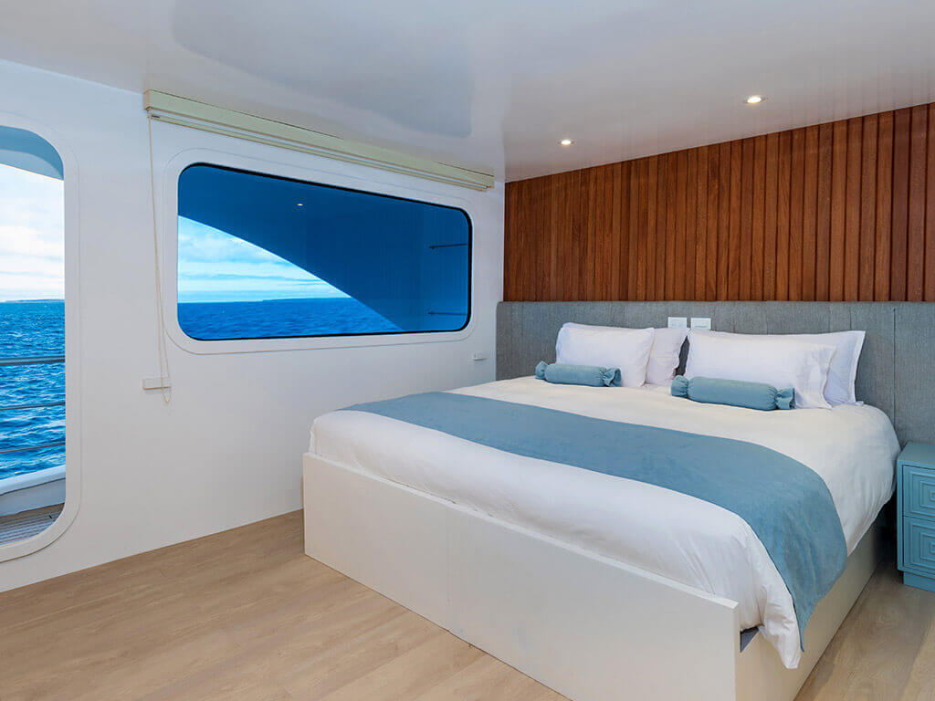 Double cabin with king size bed