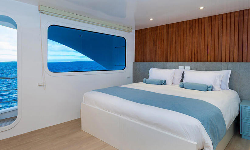 Double cabin with king size bed