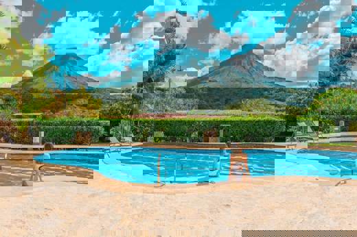 Relax in the pool