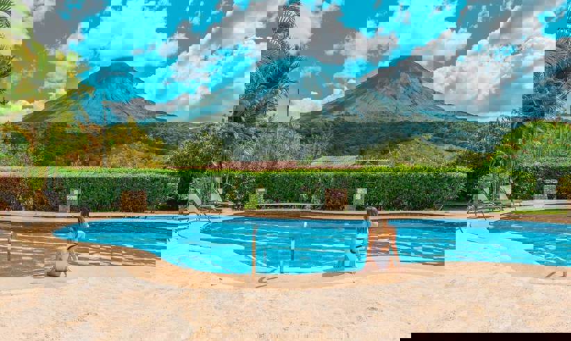 Relax in the pool
