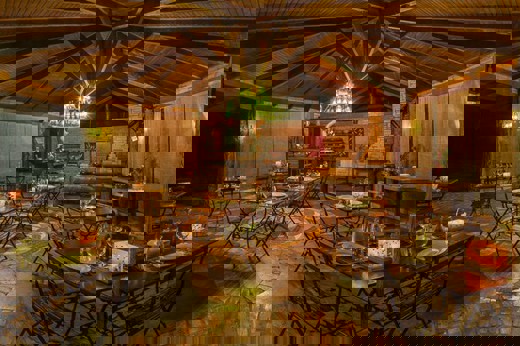 The restaurant 