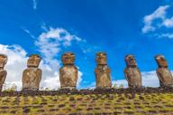 Moai statues 