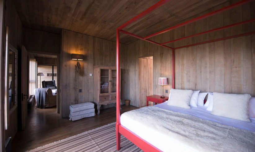 Awasi Patagonia Master Villa Bedroom (2)