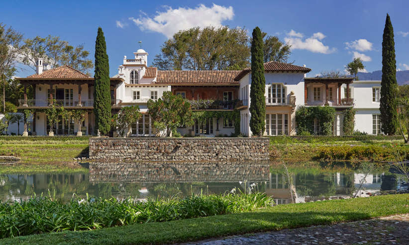 Colonial ambiance awaits