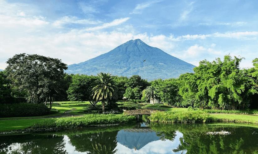 De Agua Volcano, credit @Michaelatrimble