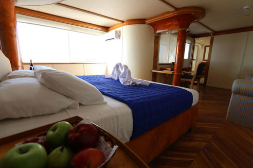 Double cabin