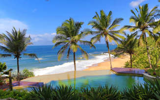Stunning infinity pool 
