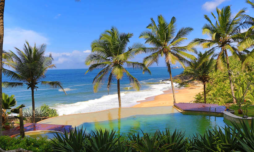 Stunning infinity pool 
