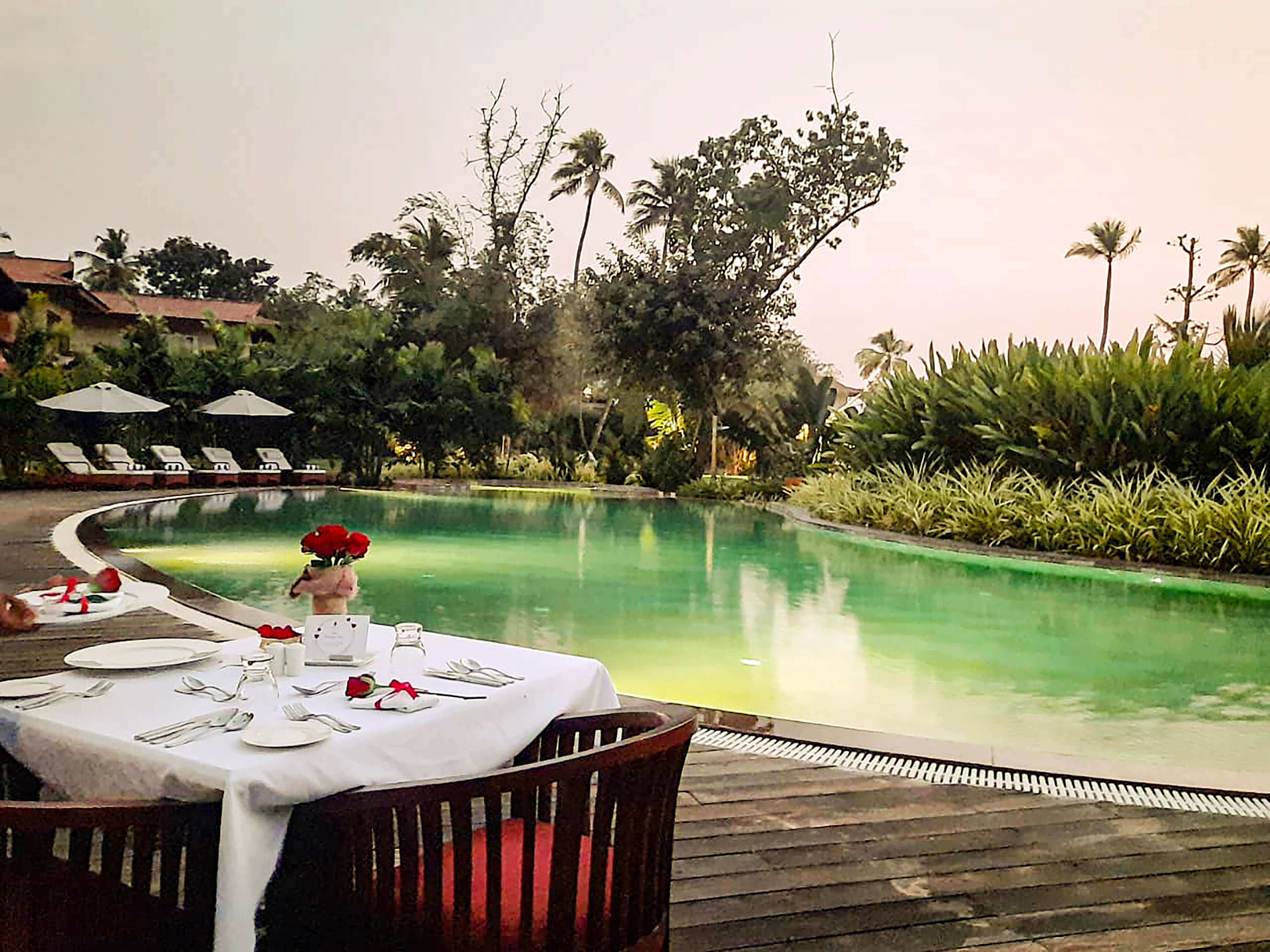 Al fresco dining 