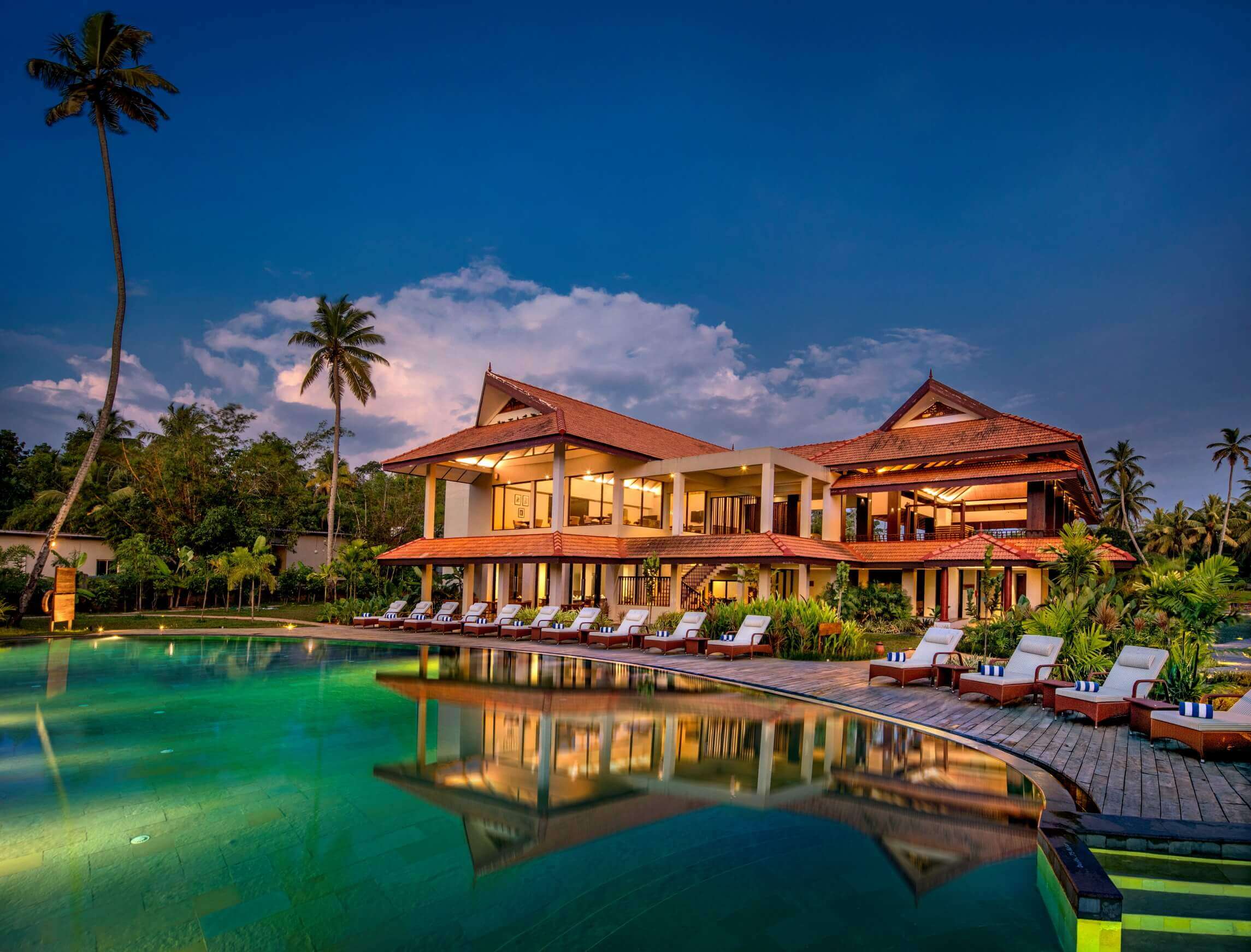 The swimming pool 