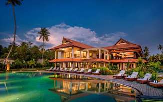 The swimming pool 