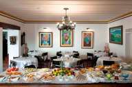 The breakfast room