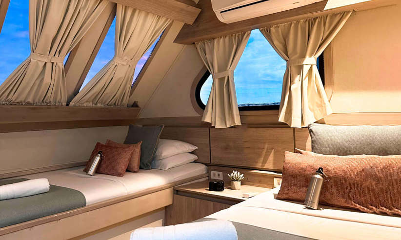 Twin cabin 