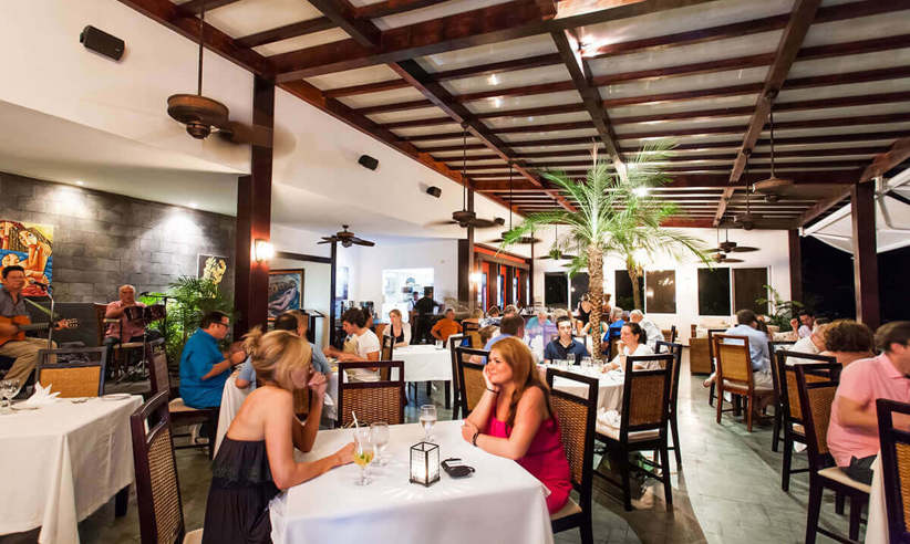 The restaurant 