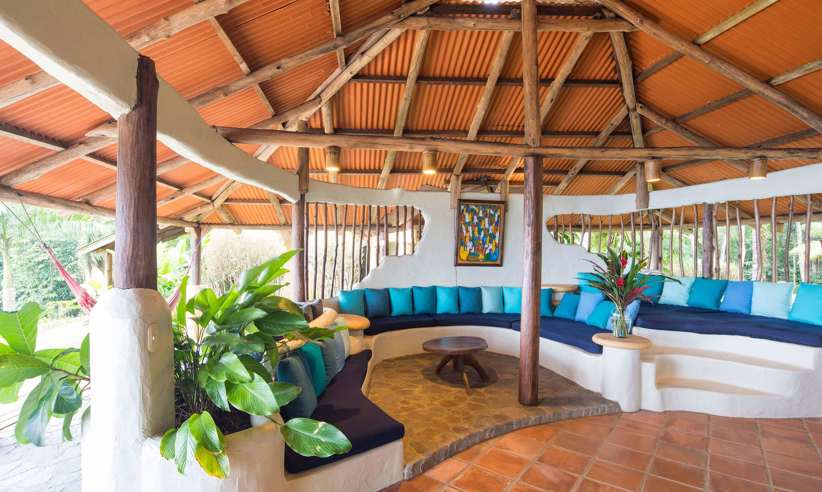 Relax in the lounge 