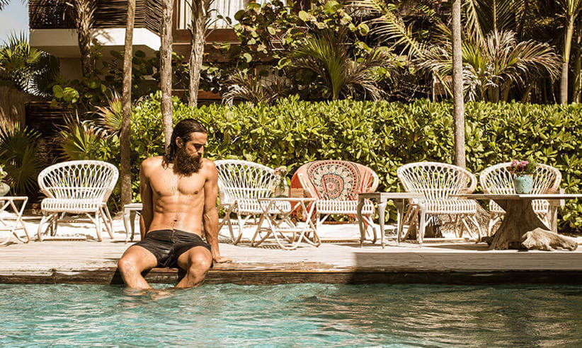 Relax in the pool