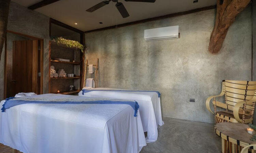 Guests can use the Spa at nearby La Valise 