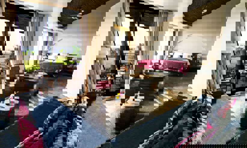 Jbjylw44 (1)