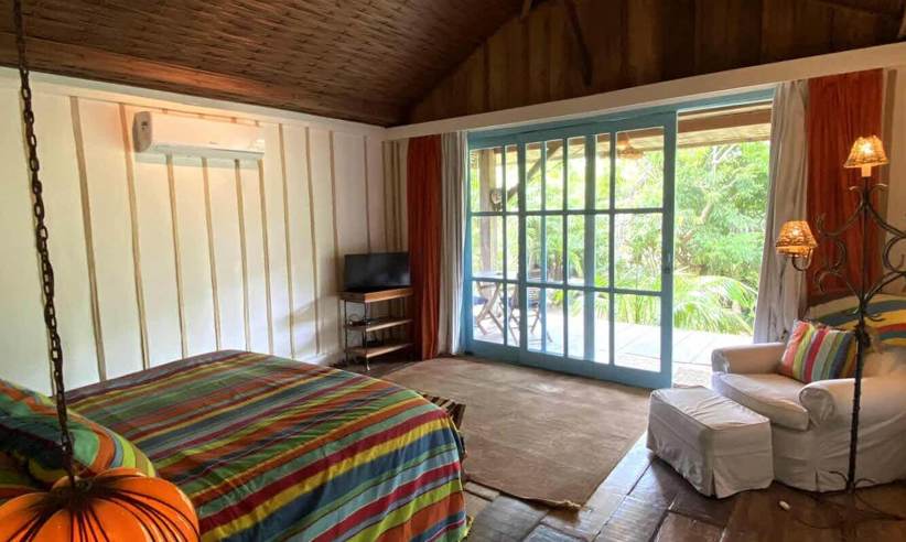 Comfortable beachside rooms 