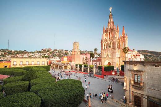Walking distance of the cathedral and main square 