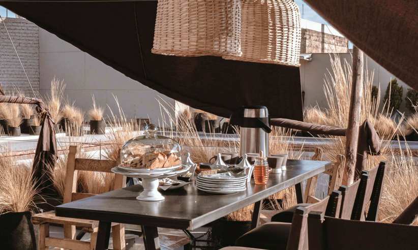 Stylish dining 