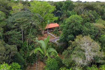 Your retreat in the Amazon