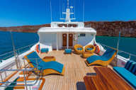The large sun deck 