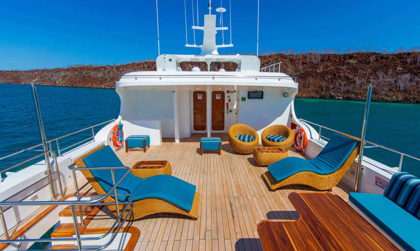 The large sun deck 