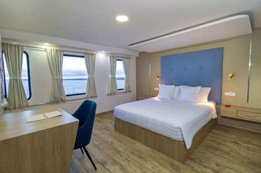 Main deck, double cabin