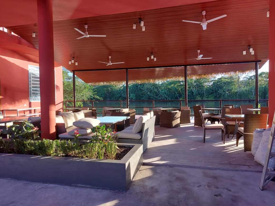 The lounge overlooking the river 