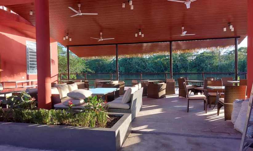The lounge overlooking the river 