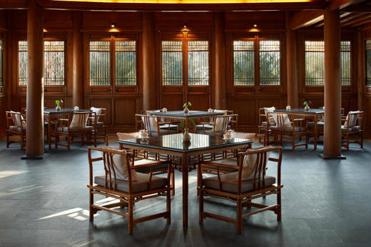 The restaurant 