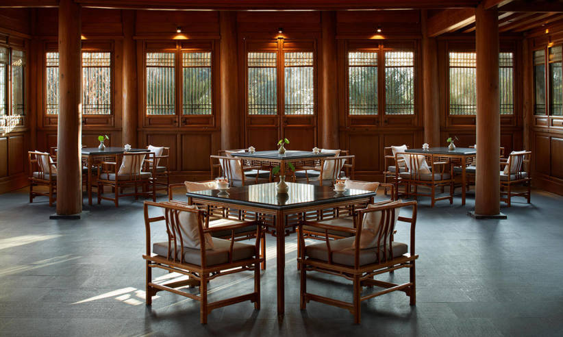 The restaurant 