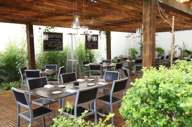 Dine al fresco