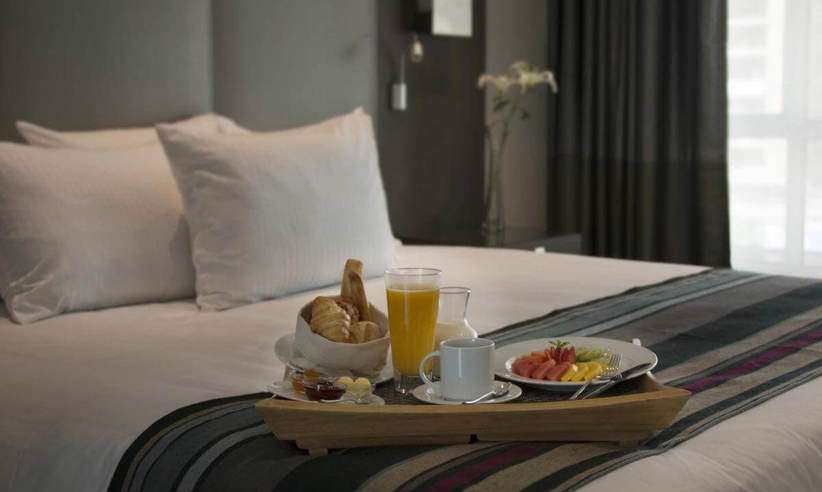 Deluxe king room 