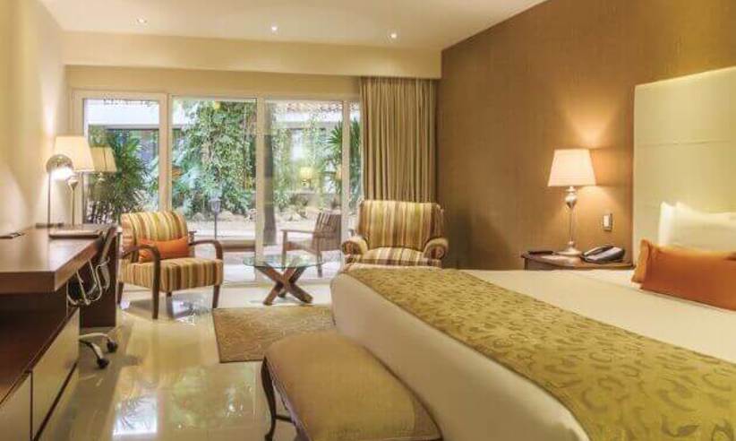 Executive Club room with balcony