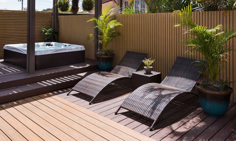 The Jacuzzi and sun loungers 