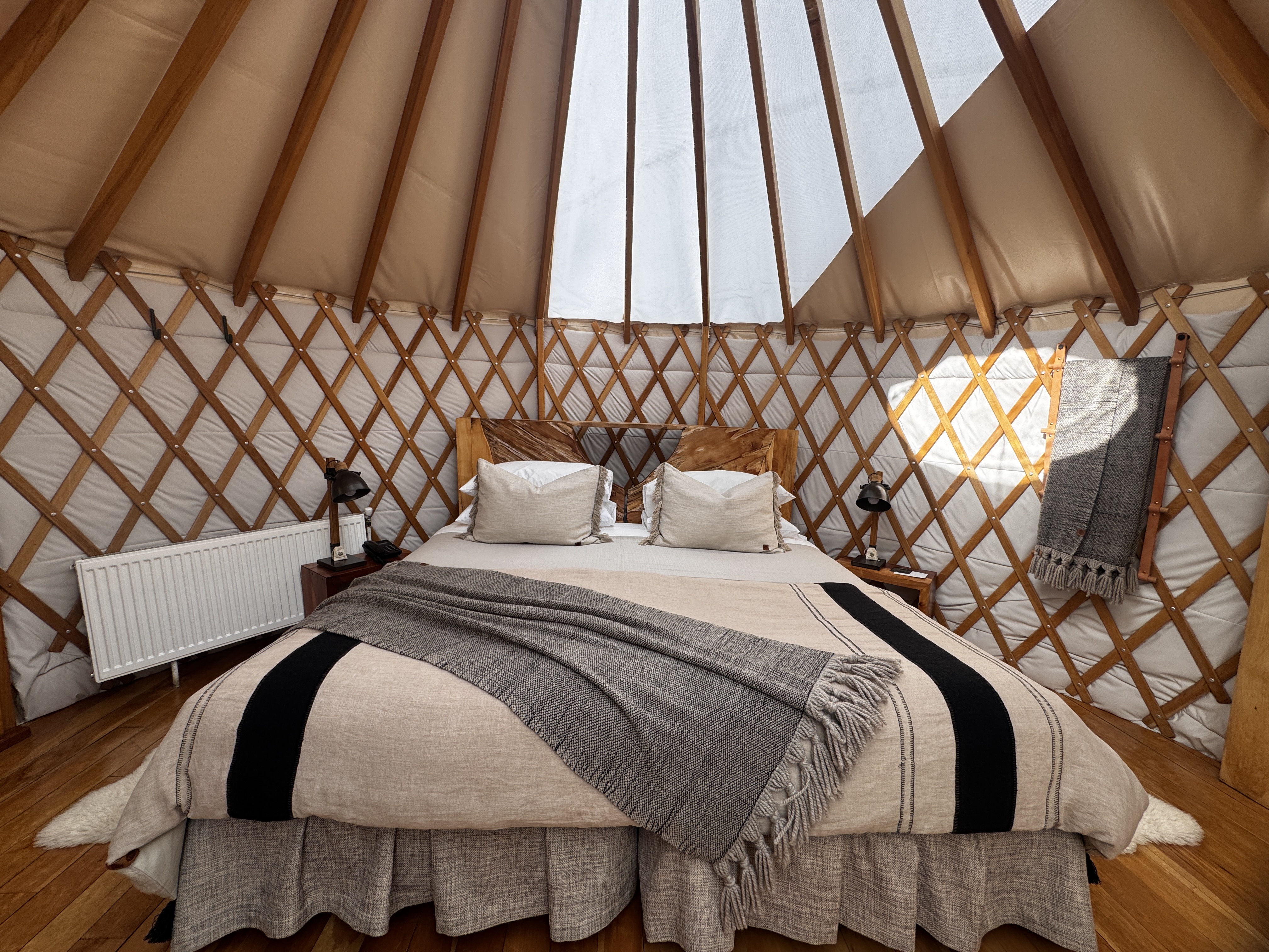 Deluxe Jacuzzi Yurt 09