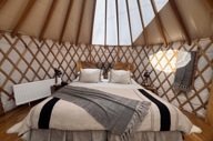 Deluxe Jacuzzi Yurt 09