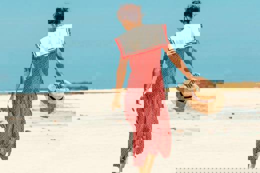 63A38f8e8e02fd8d7816486a Walking On The Beach