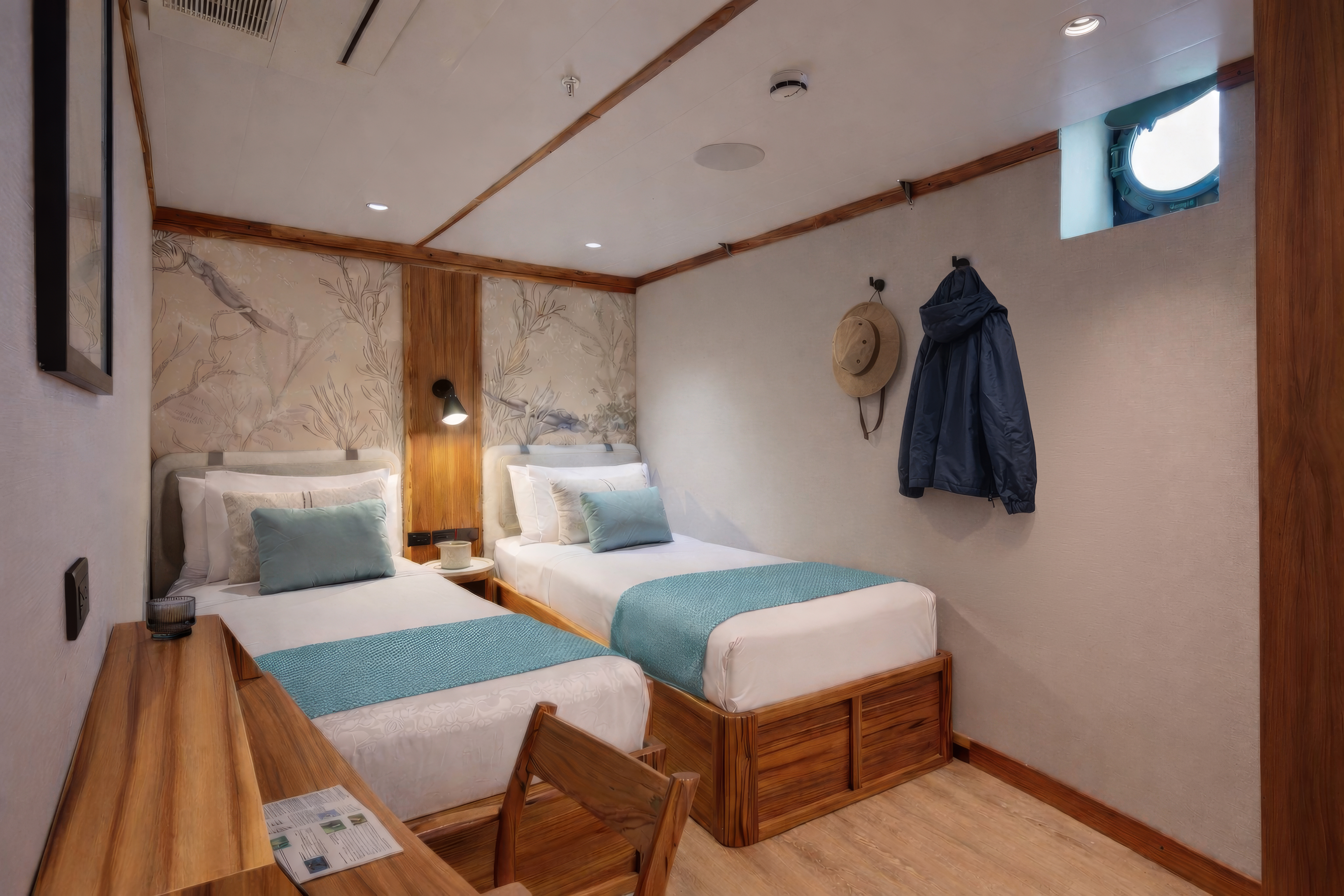Evolution Twin Deluxe Stateroom