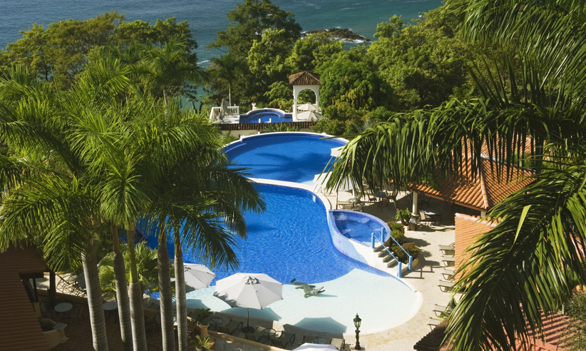 Parador Main Pool