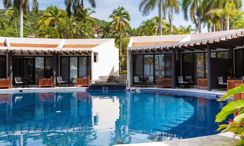 Thompson Zihuatanejo P008 Guest Room Swim Up Suite.16X9
