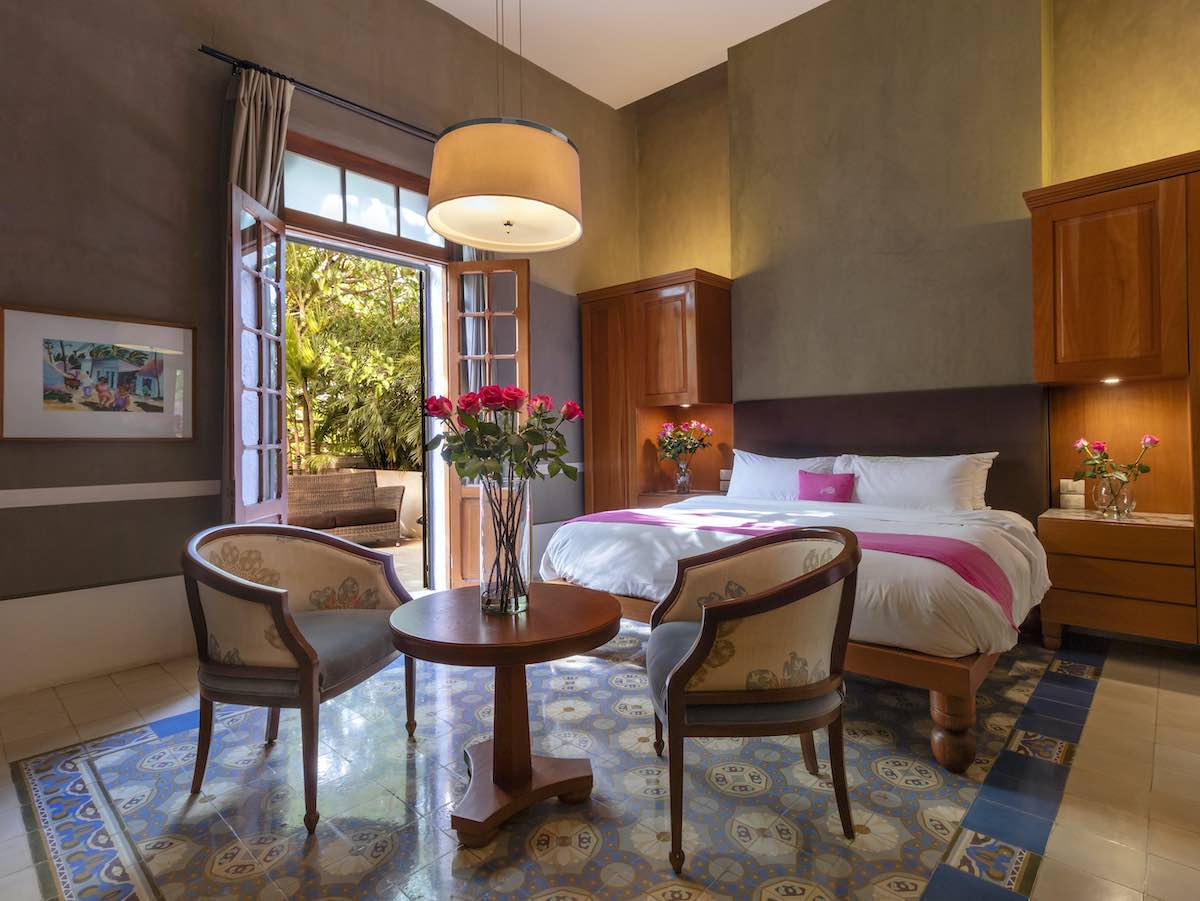 Roses Suite 1