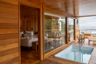 008 Delfin I Deluxe Master Suite