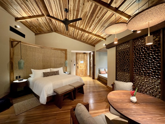 Riverside Bungalow Villa (Deluxe River Bliss)