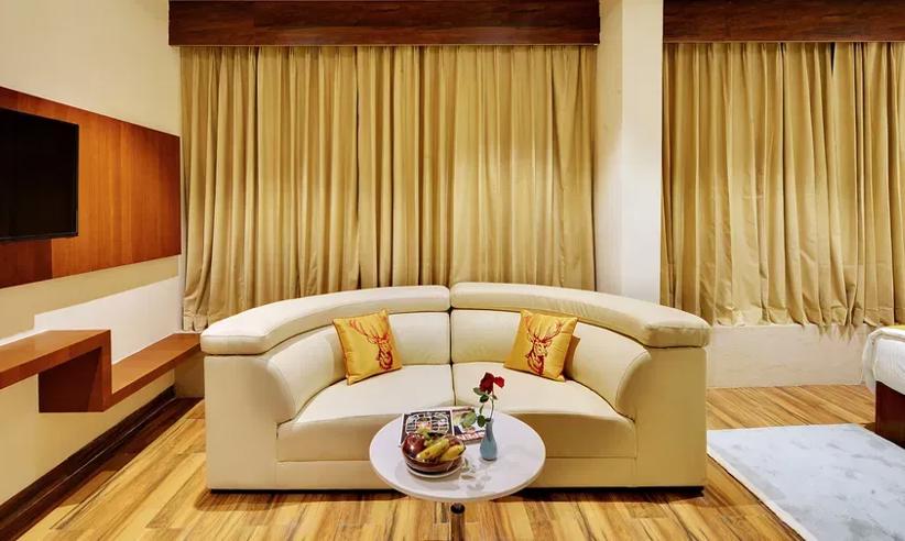 Mastiff Suite Master Bedroom Sofa Nnms7p